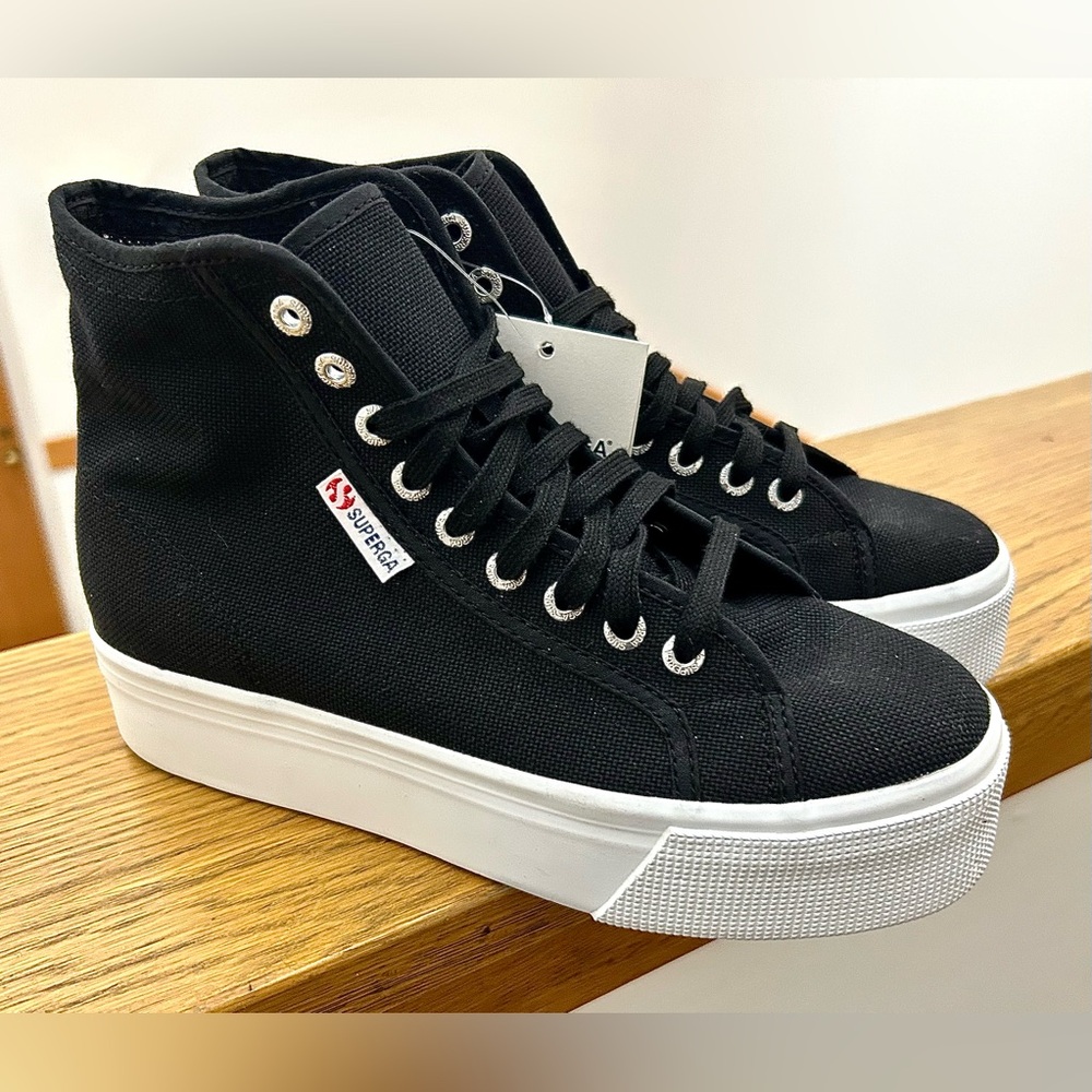 Men’s 7.5 Women’s 9 Superga Platform High Top Vulcanized Natural Rubber Sneakers